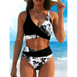 Sisi | Bikini s Twist-Frontom i Visokim Strukom" can be rewritten as: "Sisi | Bikini s Uvijenim Prednjim Dijelom i Visokim Strukom