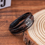 Yggdrasil - Pletena usnjena zapestnica" can be rewritten as "Yggdrasil - Woven Leather Bracelet.